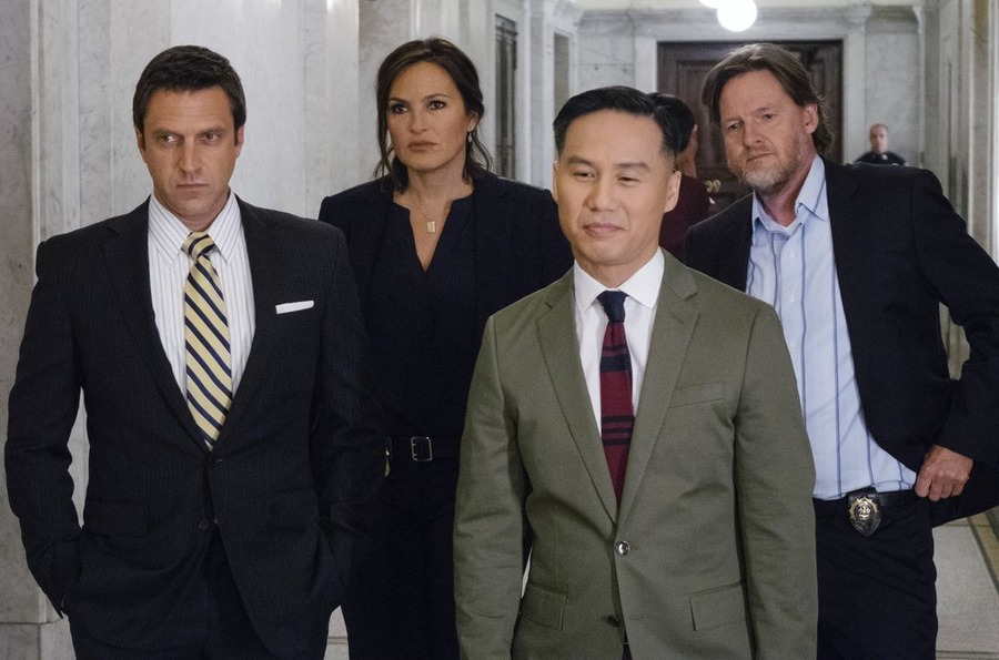 ‘Law & Order: SVU’ preview clips – Josh Malina guest stars tonight ...