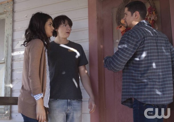 The Messengers -- "Deus Ex Machina" -- Image Number: MES107A_0014 -- Pictured (L-R): Sofia Black-D'Elia as Erin, Joel Courtney as Peter, and JD Pardo as Raul -- Photo: Cathy Kanavy/The CW -- ÃÂ© 2015 The CW Network, LLC. All rights reserved.