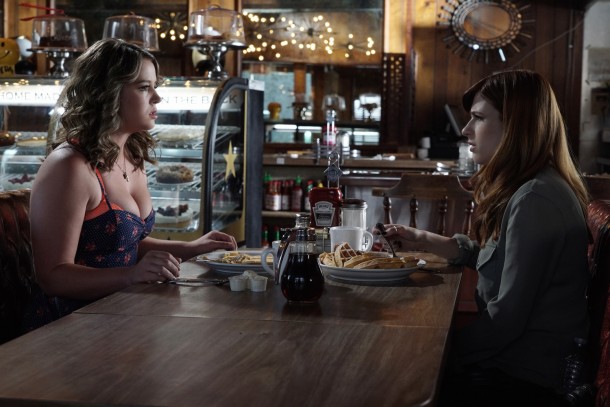 YOU'RE THE WORST --  "The Sweater People" -- Episode 201 (Airs Wednesday, September 9, 10:00 pm e/p) Pictured: (l-r) Kether Donohue as Lindsay Jillian, Aya Cash as Gretchen Cutler. CR: Byron Cohen/FX